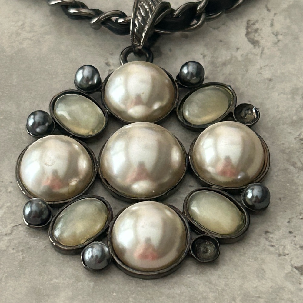 GUESS brand White and grey pearl necklace